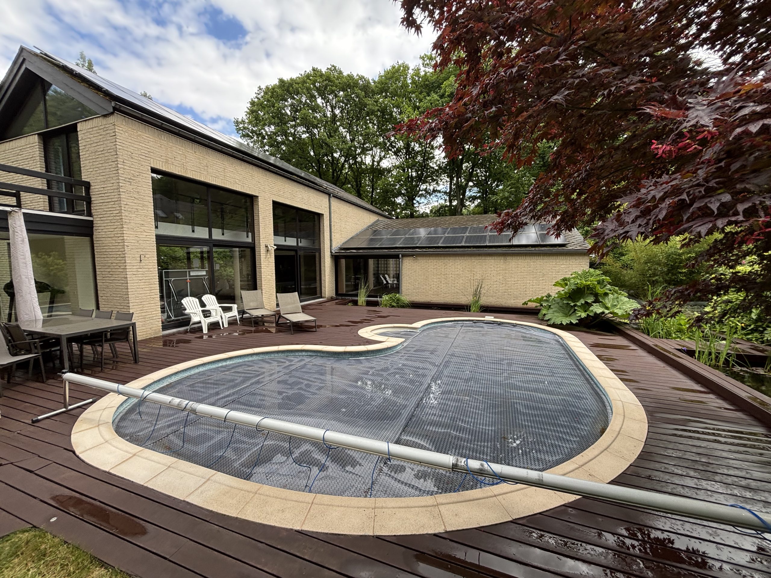 Maison à Angleur présentant des fissures liées à un problème de drainage des fondations
