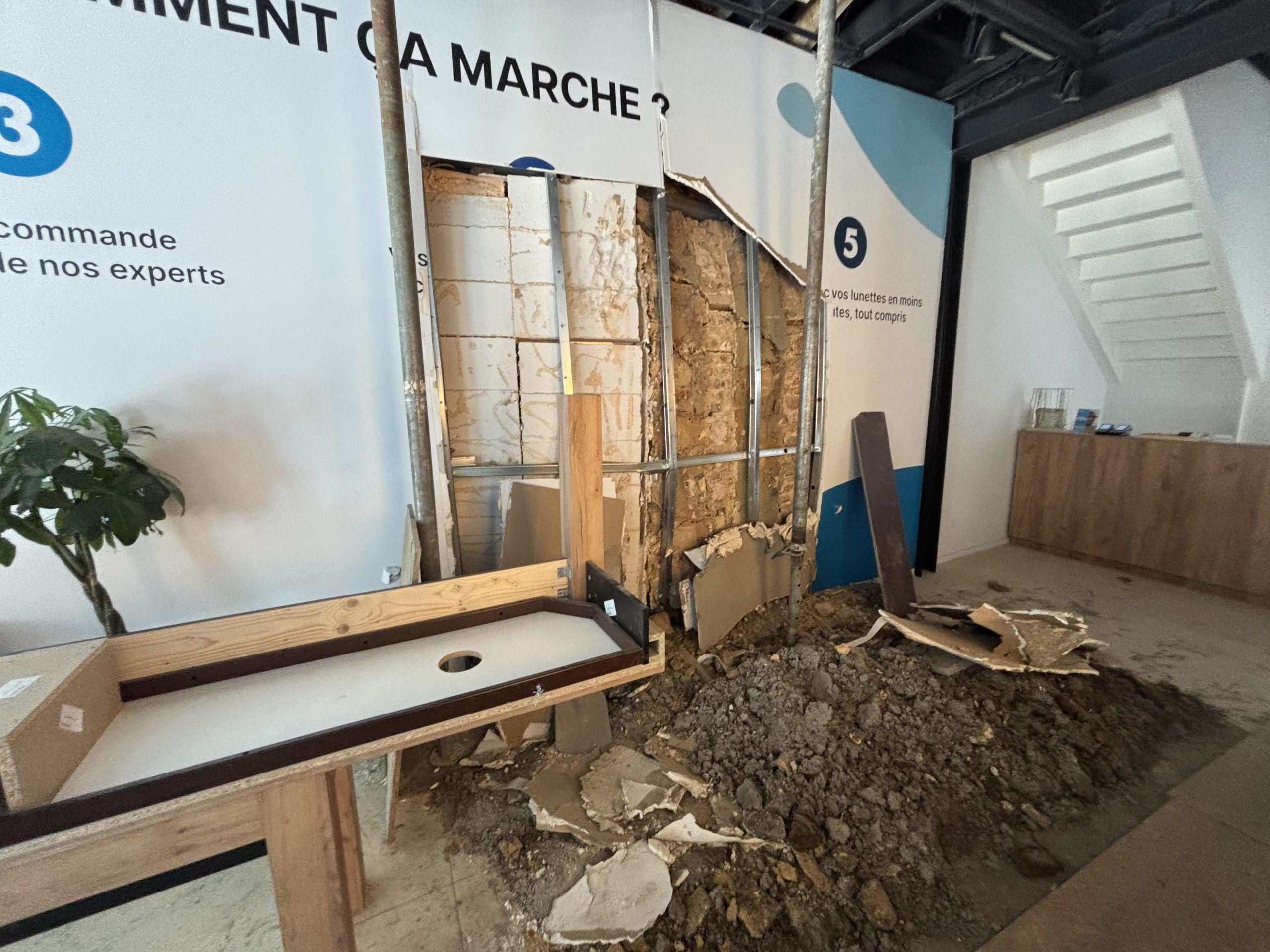 Expertise urgente de stabilité après effondrement d’un mur intérieur dans un commerce à Namur